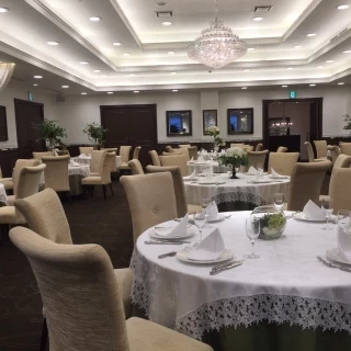 新婦新郎席から見た披露宴会場です。