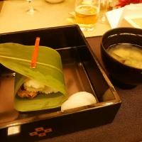 結びの米 麹味噌の椀 香の物