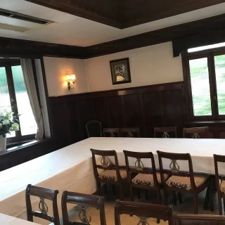 内装はとても趣のある洋館となっており、アットホームな雰囲気