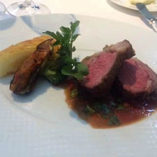 お肉