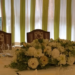 メインテーブルの装花