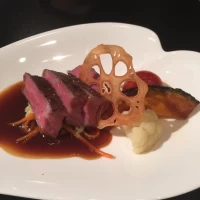 お肉料理です