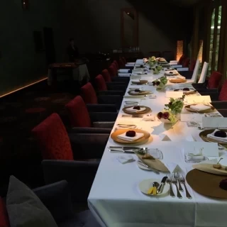 会場
