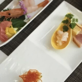 シェフのこだわりが詰まった前菜とお造り