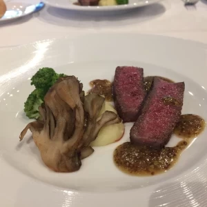 牛フィレ肉のマスタードソース|474208さんのヴィヴァン・ヴェール(vivantvert)（営業終了）の写真(475992)