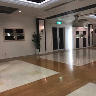 左側