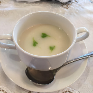野菜のスープ。野菜ソムリエのシェフの料理は絶品でした
