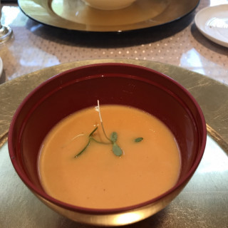 試食のニンジンの冷製スープ