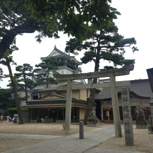 城の真下が披露宴会場、右隣が神社です。|476444さんの龍城神社の写真(483313)