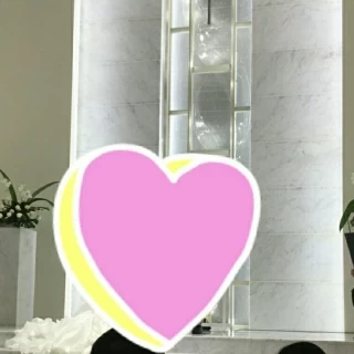 白で高貴な雰囲気