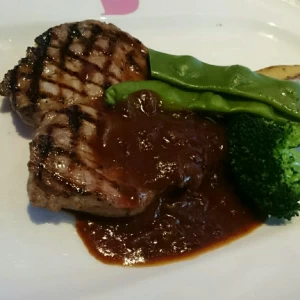 肉料理|476717さんのD-BRASSERIE & SWEETROOM（ディーブラッセリー アンド スイートルーム）の写真(489288)