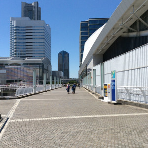 青空と海のロケーションが最高|477044さんのみなとみらい sea＆terrace ～DANZERO～の写真(485242)