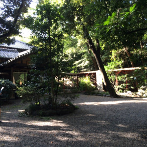 挙式後当日写真撮影の為にこのお庭を使いました。|477289さんの熱田神宮会館の写真(486408)