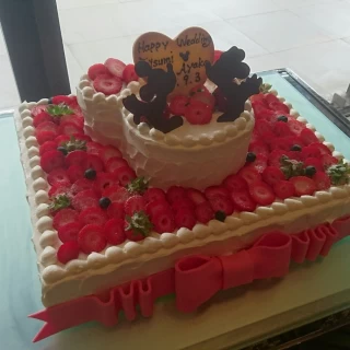 好きなキャラクターといちごのケーキを作ってもらいました。