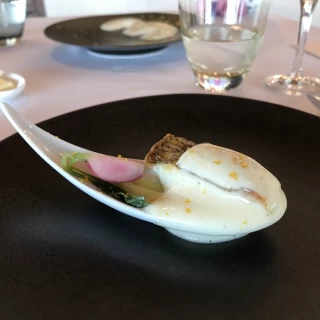 魚料理。ソースがたまらない。