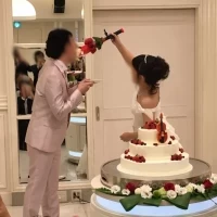 バット形スプーン。司会者さんを巻き込み野球風に盛り上げた！