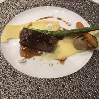 メインのお肉！オリーブオイルでつけてあり香り抜群！
