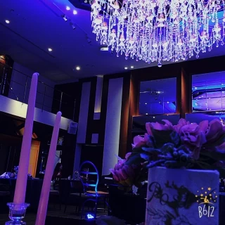 後日、お食事に伺いました。夜の演出も素敵です。