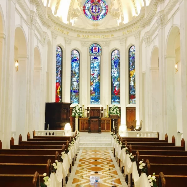 和モダンだけど洋風レトロな雰囲気にも合う！」｜ステンドグラスが綺麗