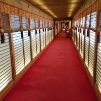 東郷神社へ続く廊下です