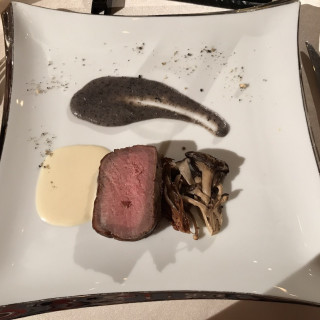 お肉料理です