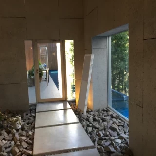 披露宴会場テラスの扉