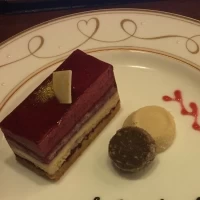 ケーキを試食で頂きました