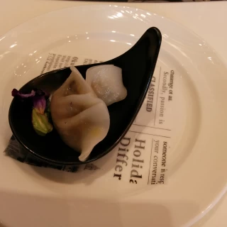 水餃子風。
結婚式には珍しいですね。
