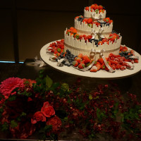 ウエディングケーキの装花