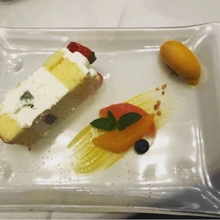 デザートです。撮り方が悪いかもですがとても美味しかったです