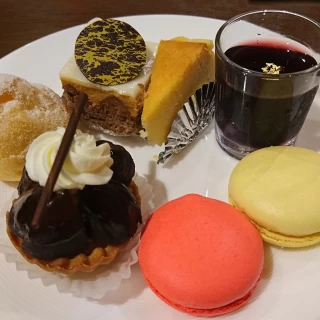 デザートビュッフェ体験！季節のケーキを楽しめます！