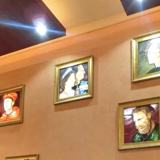 会場のステンドグラスの一部