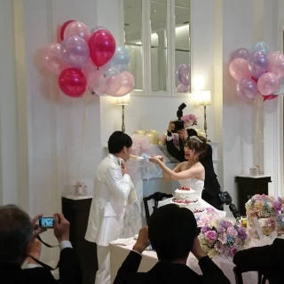 会場装飾も素敵な風船の色の組み合わせ！お花も素敵でした