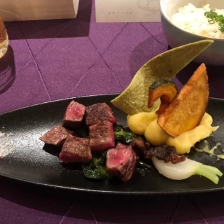 肉料理、ステーキ