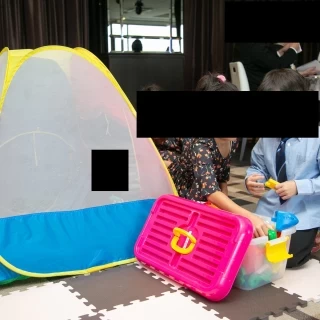 子供用の遊具施設を用意してもらいました