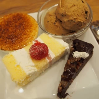 ケーキバイキングがとても充実していました！