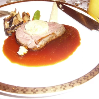 お肉料理