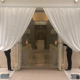 チャペルの入り口が開くとこんな感じです。