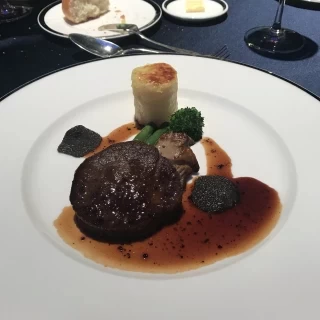 メイン