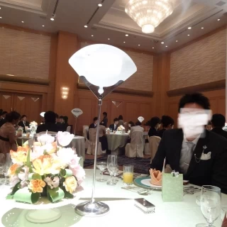 テーブルと会場の様子