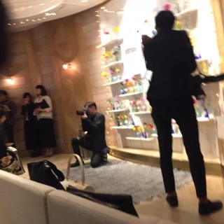 お花がいっぱい飾られてます