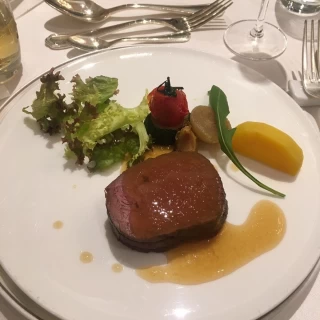 メイン