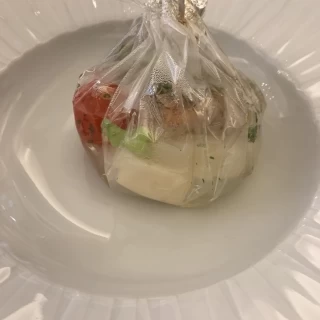 魚料理、珍しい入れ物でした