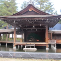 会場