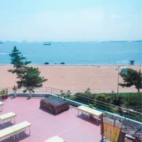 披露宴会場から海が見えます