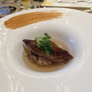 フォアグラのひつまぶし風です。