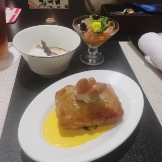 さくさくのパイの中は白身魚が入っていて本当に美味しかったです