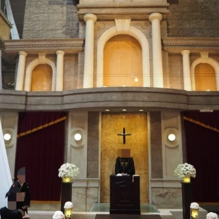 ラウンジの挙式会場