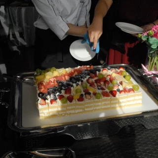 ウエディングケーキのビュッフェ
