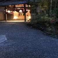 夜の玄関